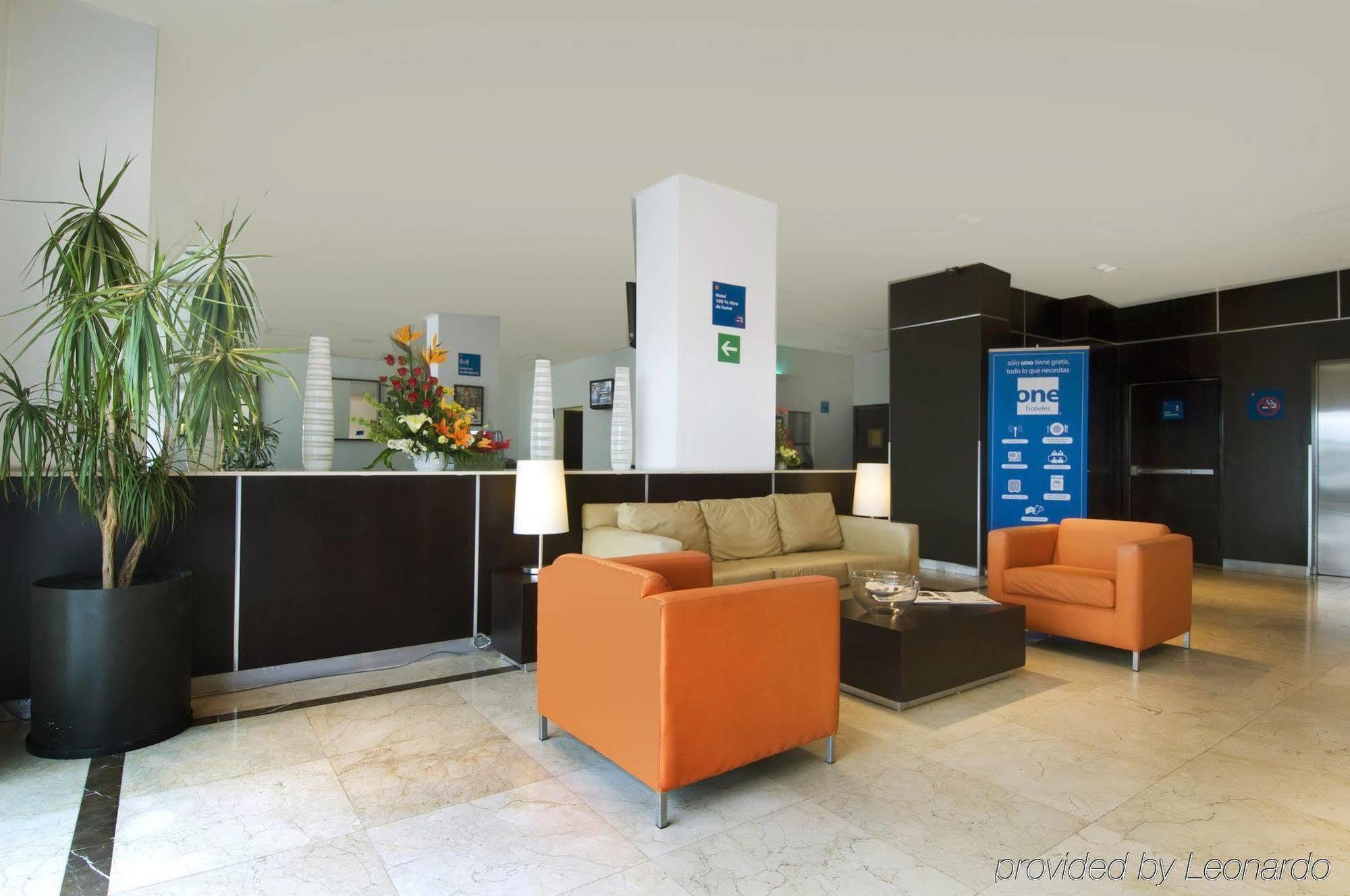 One Toluca Aeropuerto Hotel Interior photo